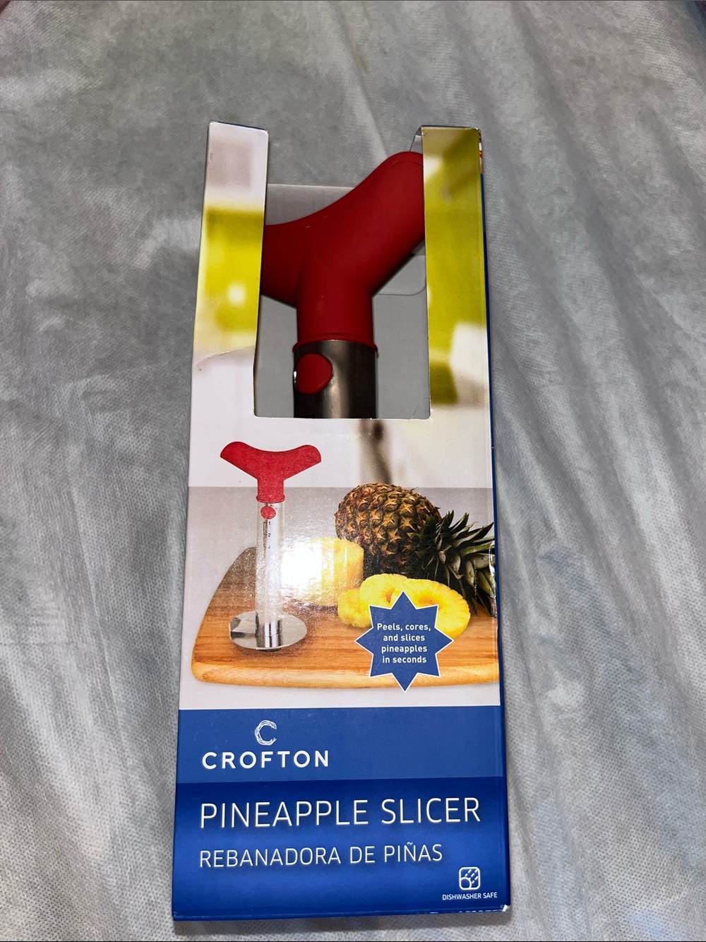 Crofton Red Pineapple Slicer with Comfortable Y-Handle